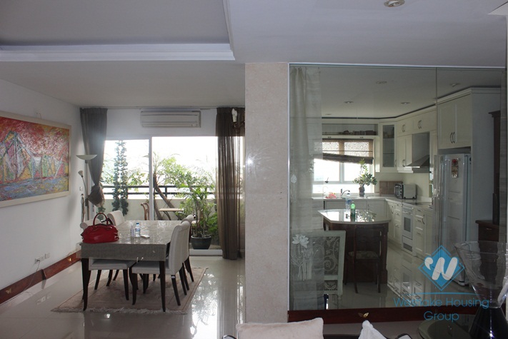 High quality apartment with 2 bedroom for rent in Tay Ho, Ha Noi